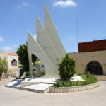 Voor WML'ers welbekend Het Monument van de Qana Masacre.